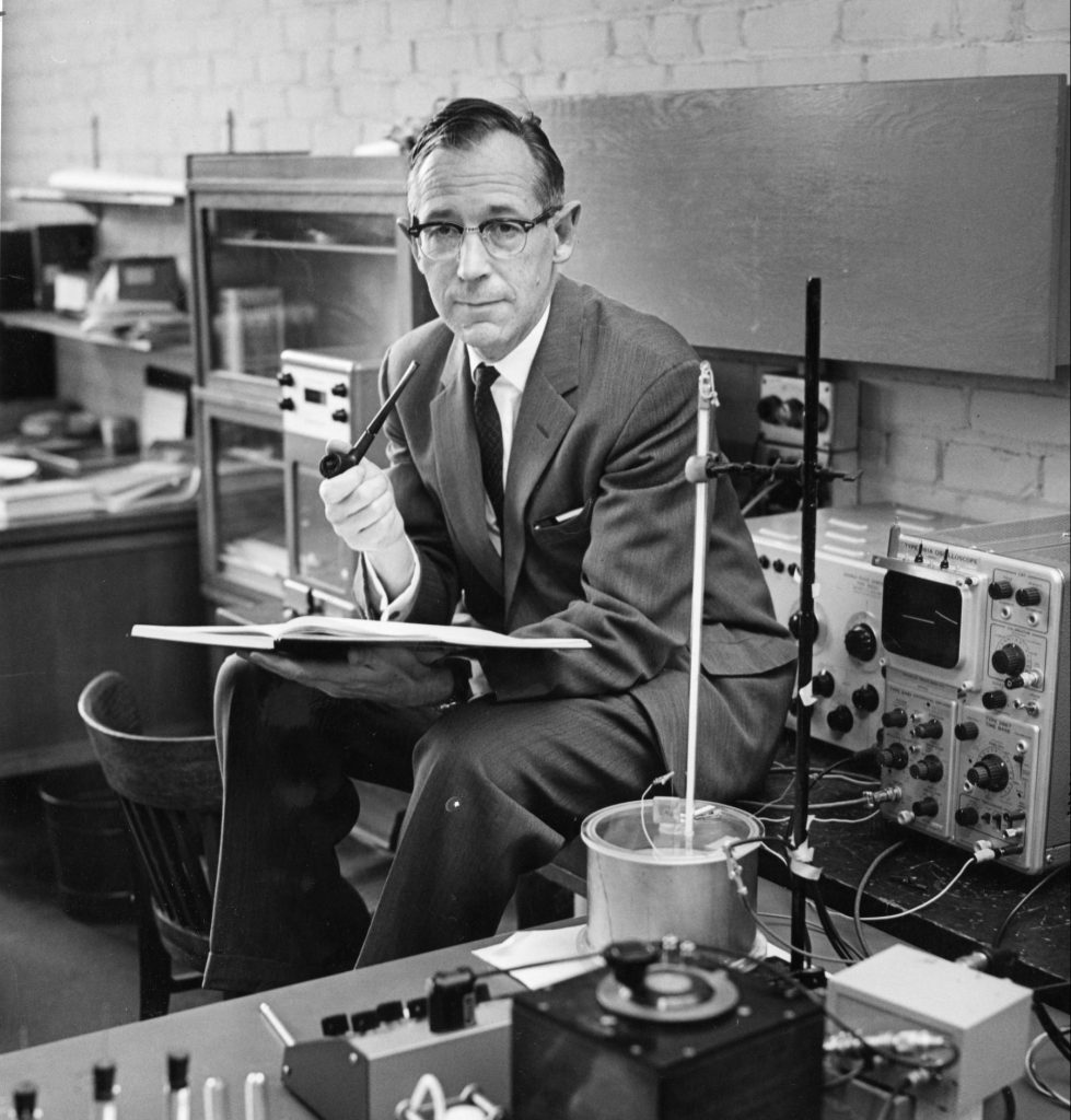 2001-15-50MS-4MP-e1565813847758-979x1024 Portrait of Norman Moody in his lab, dated 1962 (History of IBBME)